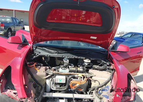 2022 Tesla Model Y Long Range Dual Motor All-Wheel Drive z USA, uszkodzony, nr VIN 7SAYGDEE8NF351681